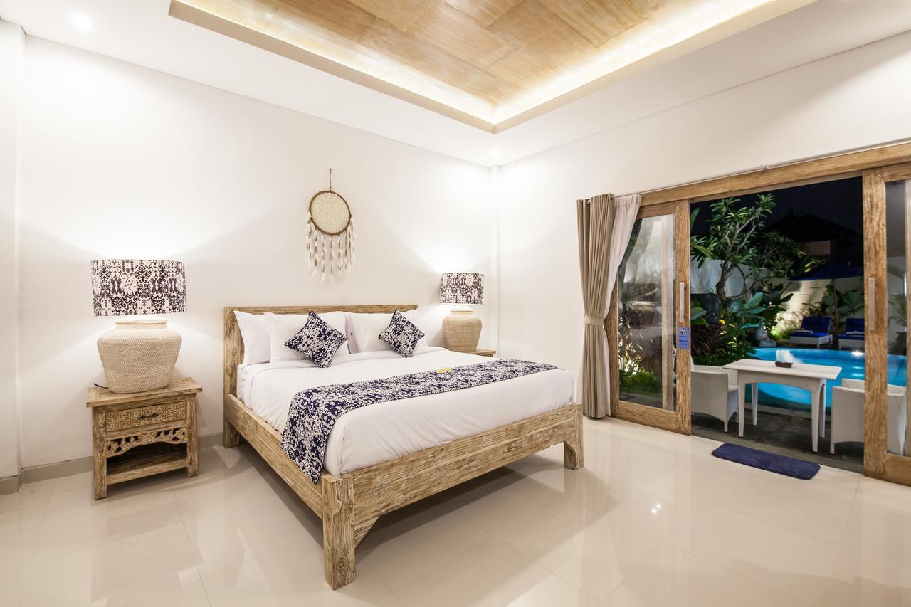 Ambermoon Villa 2 Seminyak Esterno foto